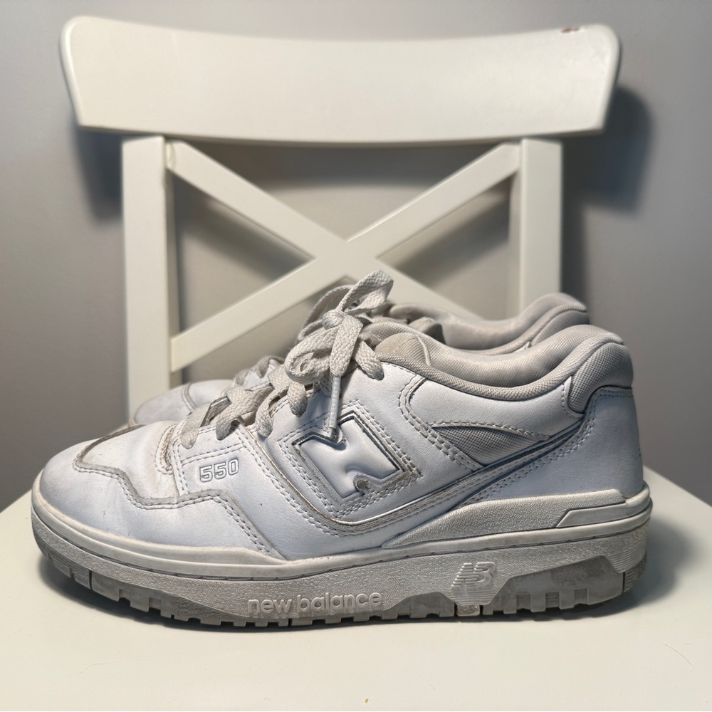 White New Balance 550 7Y